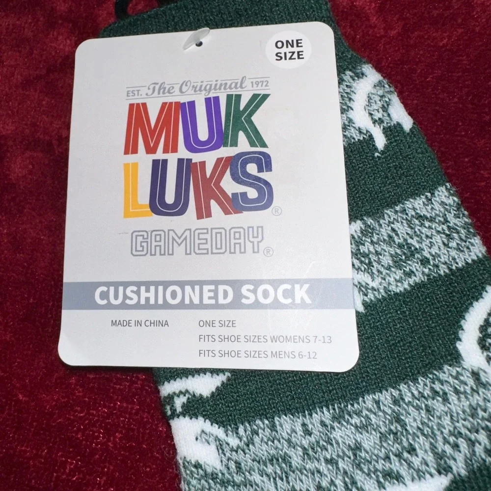 Muk Luks Michigan State Spartans Green White Cushioned Crew Socks MSU NWT